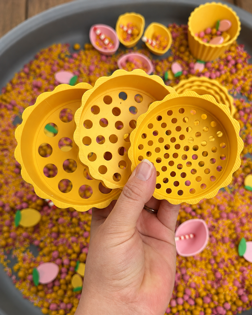 Scalloped Sifting Cups – 3 Pack